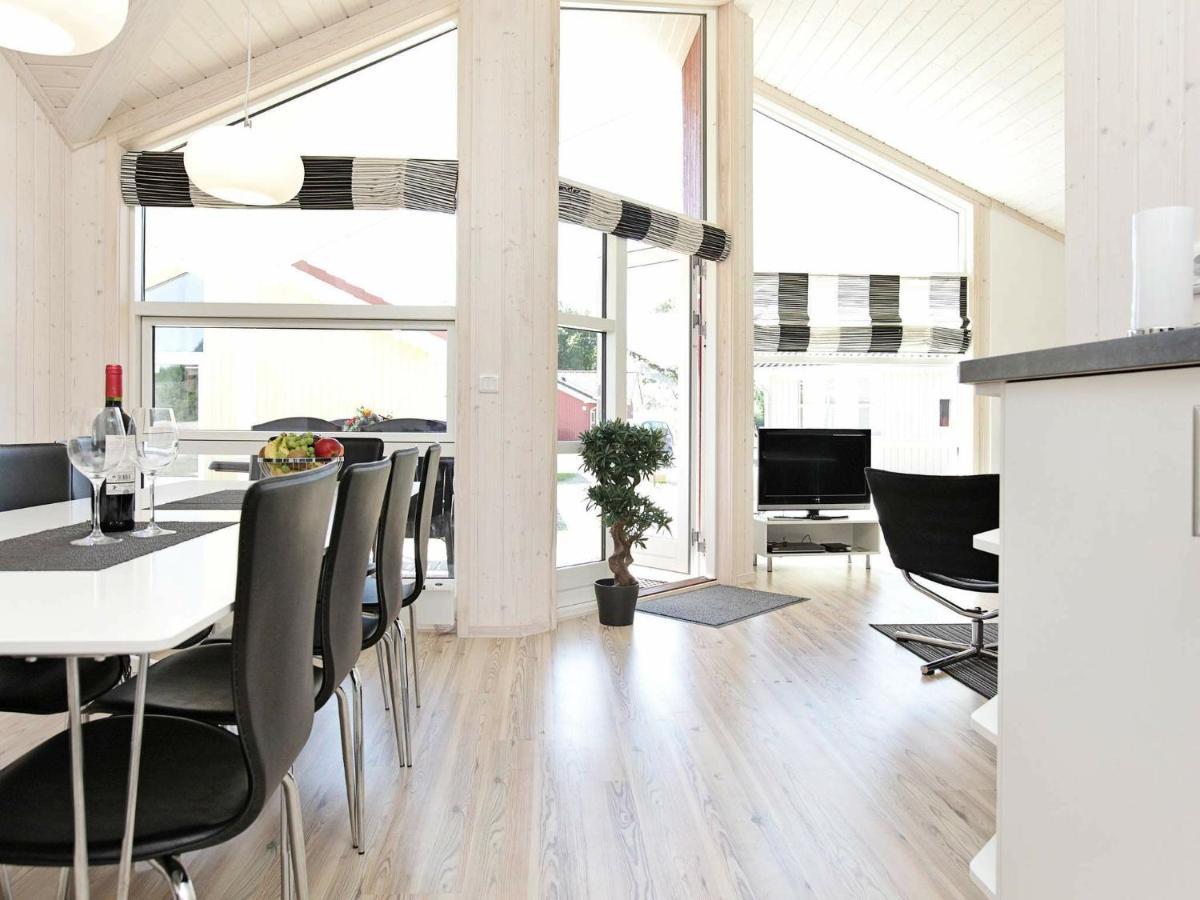 Four-Bedroom Holiday home in Großenbrode 1 Buitenkant foto