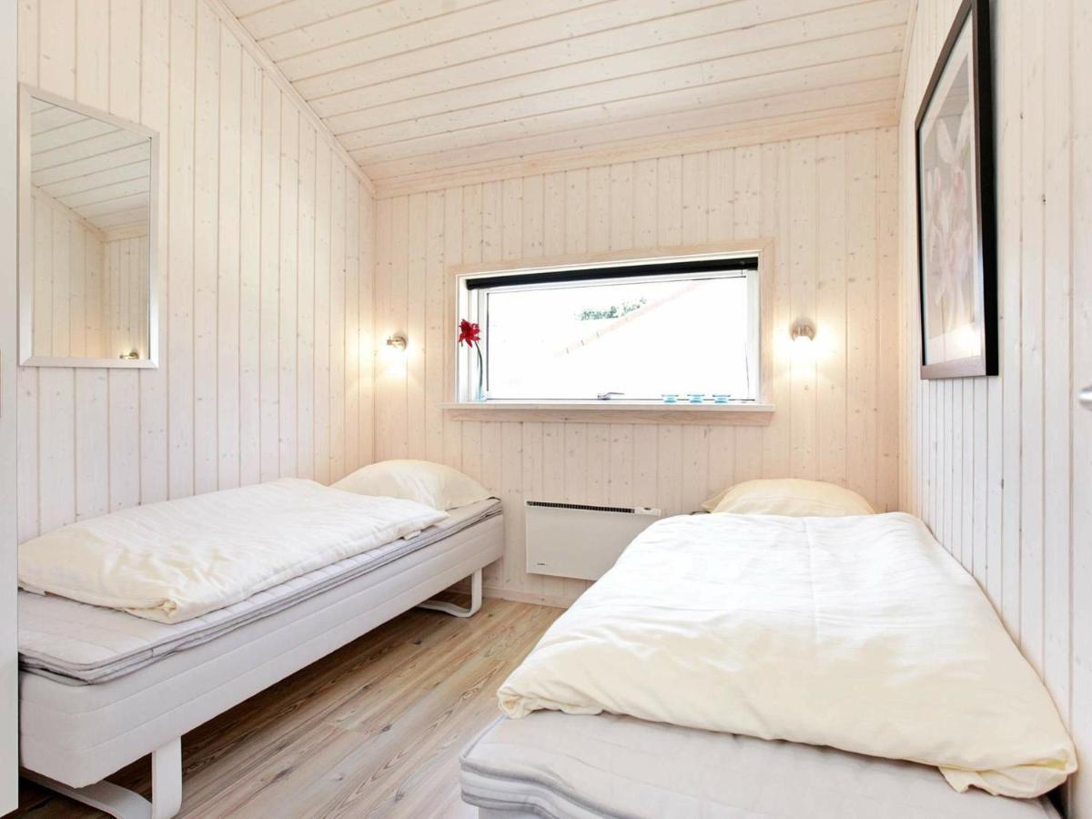 Four-Bedroom Holiday home in Großenbrode 1 Buitenkant foto