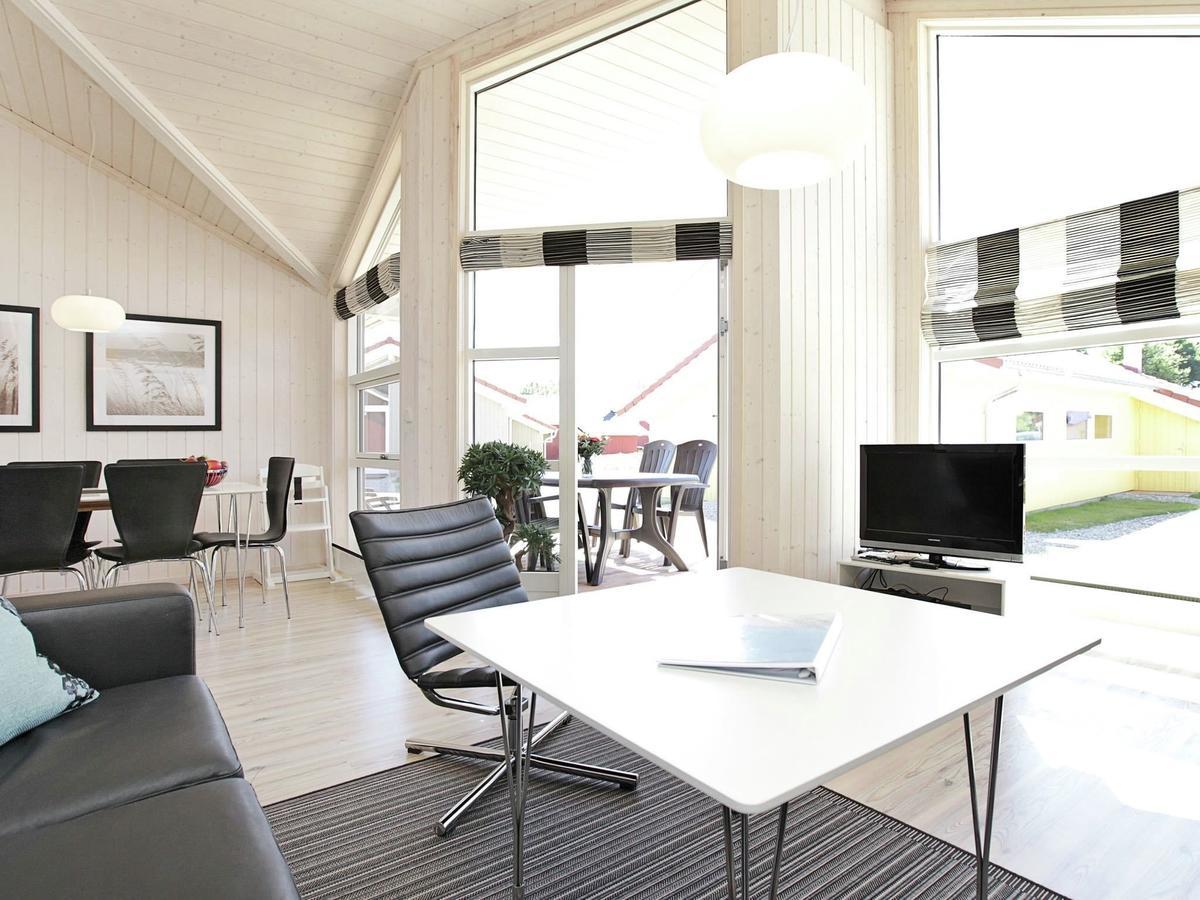 Four-Bedroom Holiday home in Großenbrode 1 Buitenkant foto