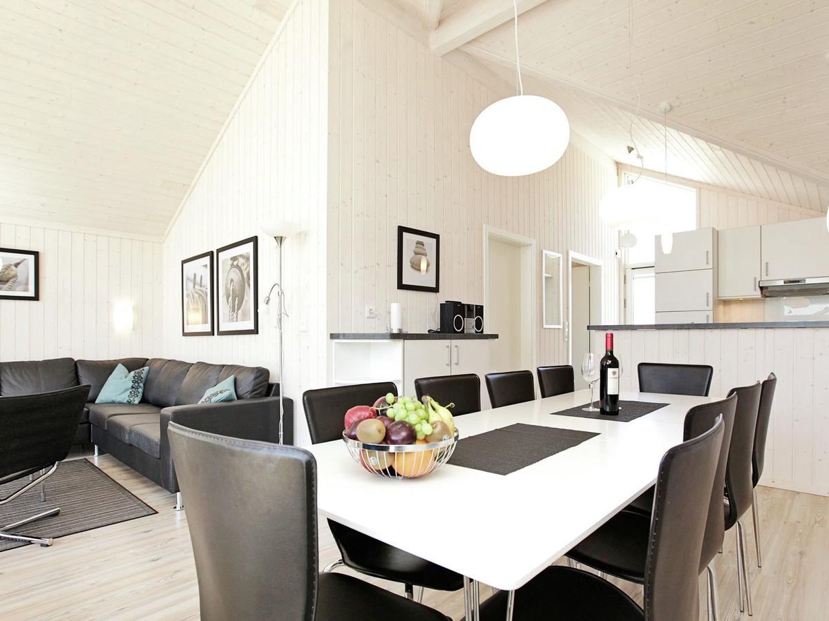Four-Bedroom Holiday home in Großenbrode 1 Buitenkant foto