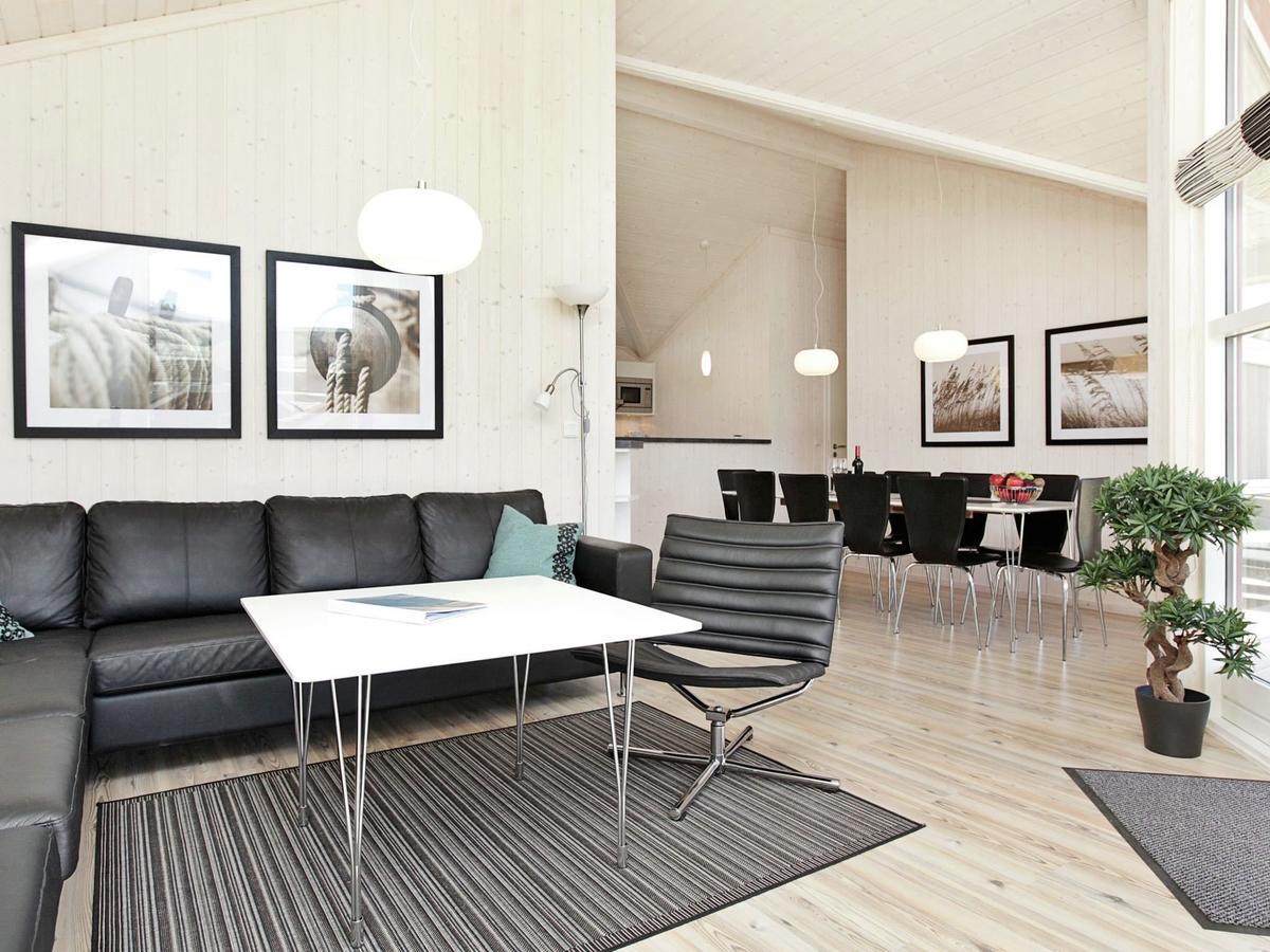 Four-Bedroom Holiday home in Großenbrode 1 Buitenkant foto